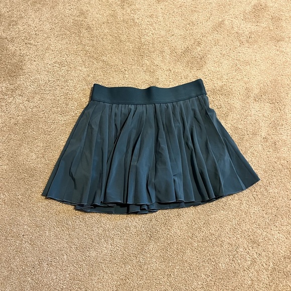TNA action tennis skirt - Picture 2 of 4